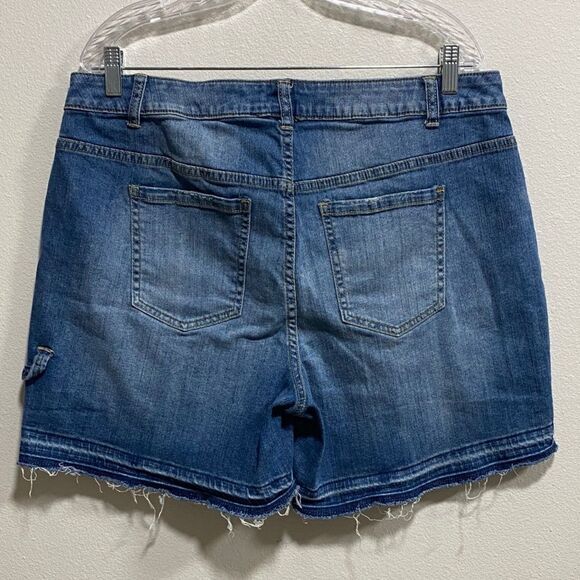 Lane Bryant Denim Cargo Shorts Size 18 Short – Raw Hem Utility‎ Jean Shorts - Picture 4 of 13